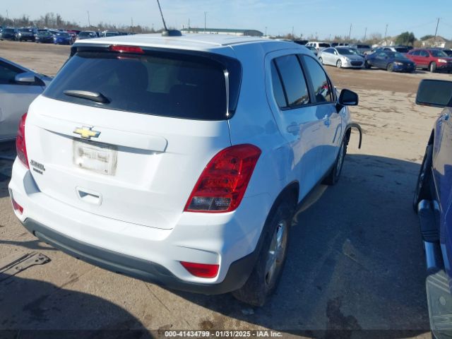 3GNCJKSB9LL311493 Chevrolet Trax Fwd Ls