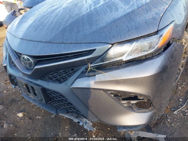 4T1B11HK1JU106092 Toyota CAMRY SE