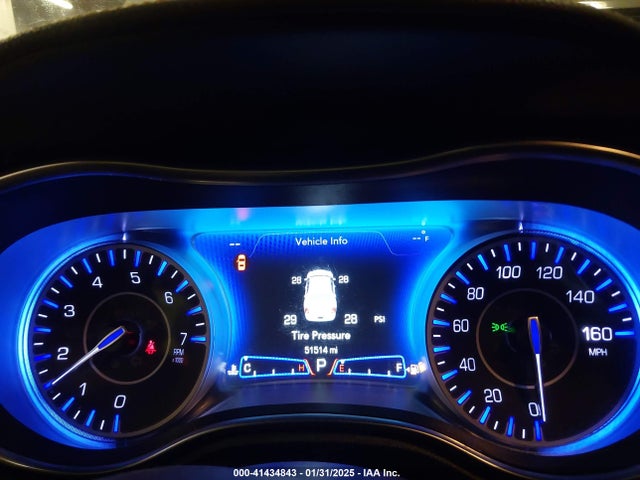 2C3CCABGXLH142607 Chrysler 2020