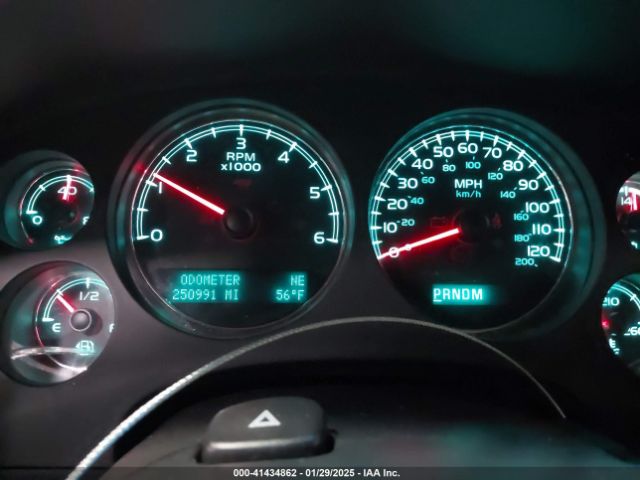 2011 CHEVROLET TAHOE 1GNSKBE03BR268246 Photo 6