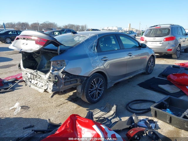 3KPF54AD7PE632192 KIA Forte Gt-line