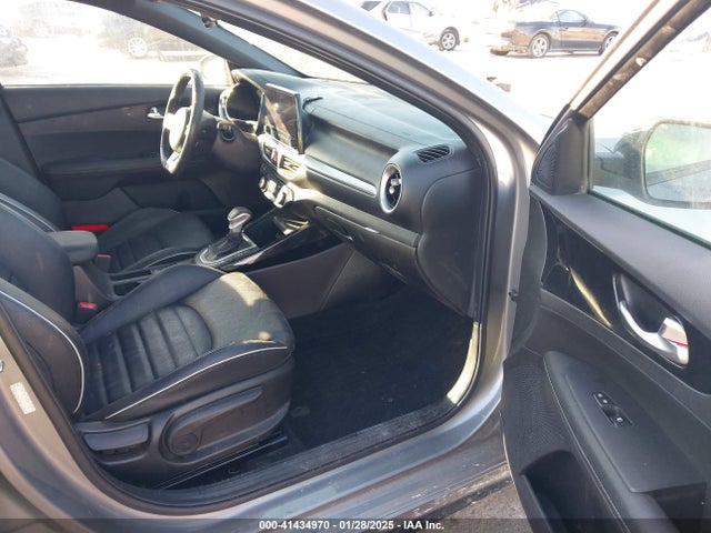 3KPF54AD7PE632192 KIA Forte Gt-line