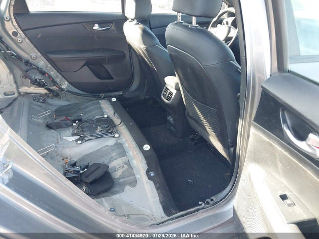 3KPF54AD7PE632192 KIA Forte Gt-line