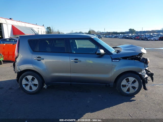 KIA SOUL + 2015 KNDJP3A56F7184260 Image 14