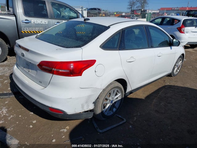 Ford FOCUS SE 2017 1FADP3F27HL321590 Image 4