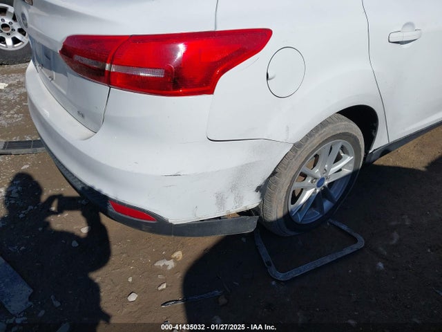 Ford FOCUS SE 2017 1FADP3F27HL321590 Image 6