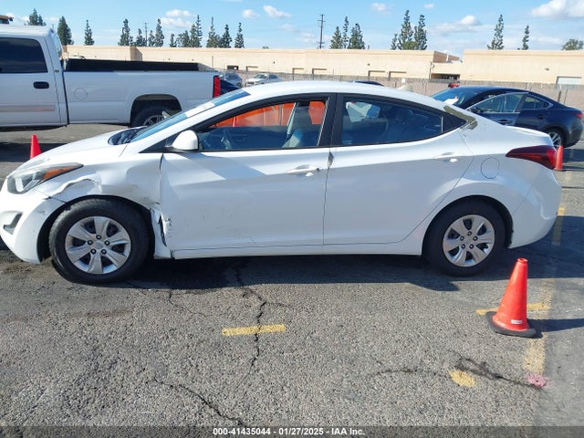Hyundai ELANTRA SE 2016 5NPDH4AE8GH666967 Image 14