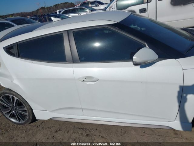 KMHTC6AE4GU297211 Hyundai Veloster Turbo
