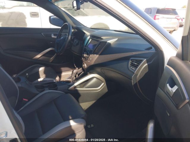 KMHTC6AE4GU297211 Hyundai Veloster Turbo
