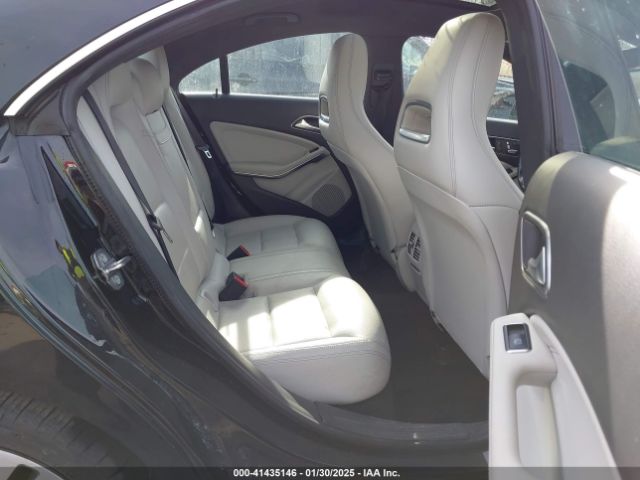 WDDSJ4GB7KN707306 Mercedes-Benz CLA 250 4MATIC