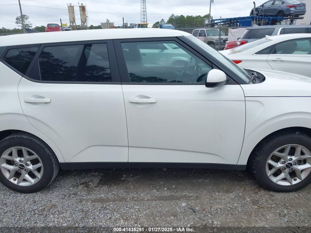KIA SOUL LX 2022 KNDJ23AU9N7155114 Image 13