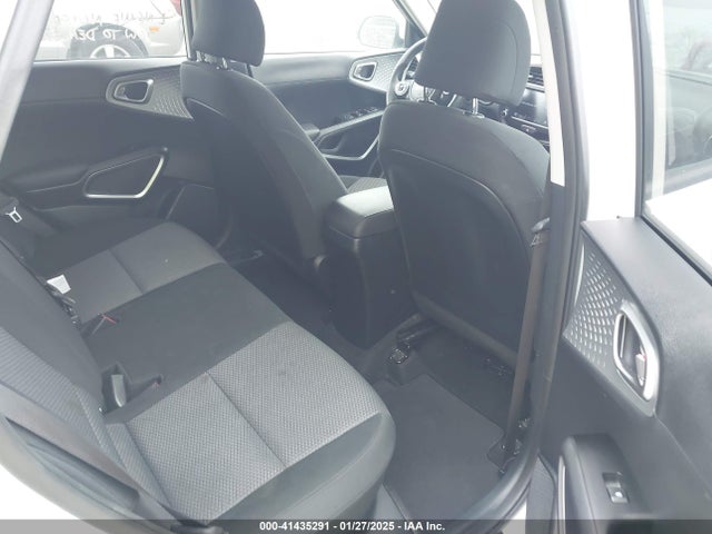 KIA SOUL LX 2022 KNDJ23AU9N7155114 Image 8