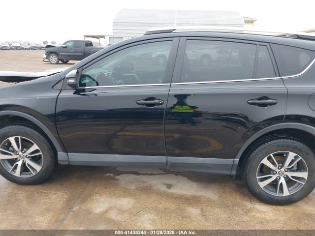 2T3WFREV8JW434875 Toyota Rav4 Adventure/xle