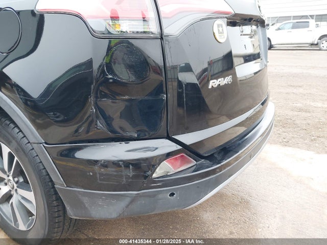 2T3WFREV8JW434875 Toyota Rav4 Adventure/xle