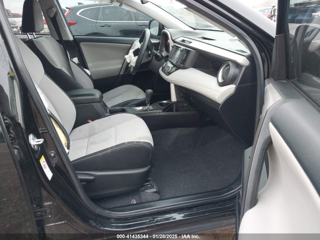 2T3WFREV8JW434875 Toyota Rav4 Adventure/xle