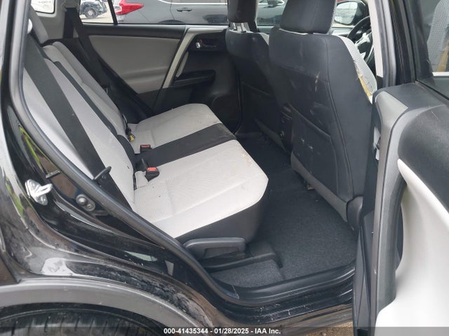2T3WFREV8JW434875 Toyota Rav4 Adventure/xle