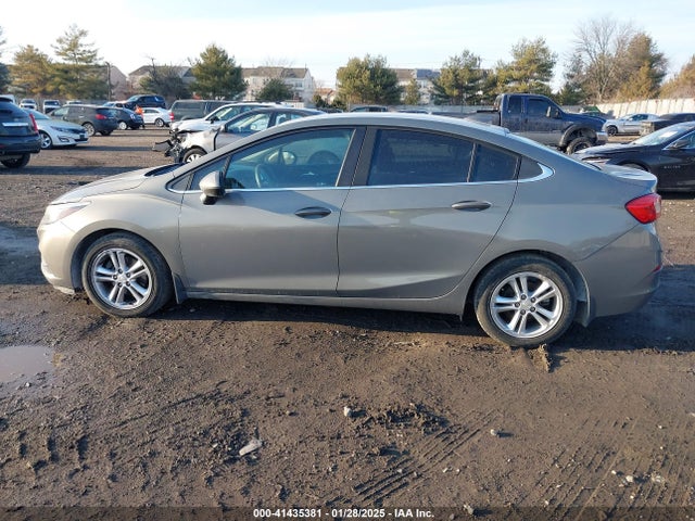 Chevrolet Cruze Lt Auto 2018 1G1BE5SM8J7104082 Image 13
