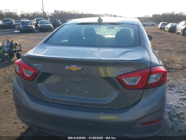 Chevrolet Cruze Lt Auto 2018 1G1BE5SM8J7104082 Image 15