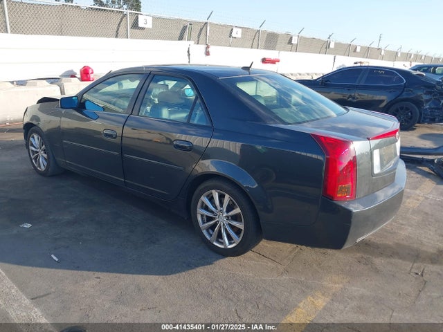 2005 CADILLAC CTS 1G6DP567950107007 Photo 2