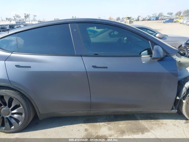 7SAYGDEF9NF488797 Tesla Model Y Performance Dual Motor All-wheel Drive
