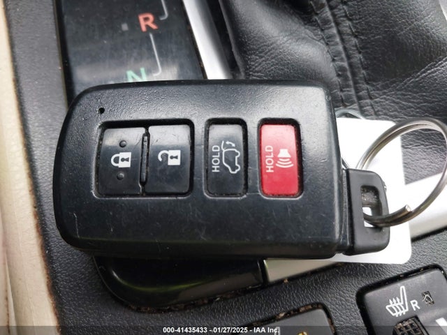 5TDKZRFH5KS317479 Toyota Highlander Xle