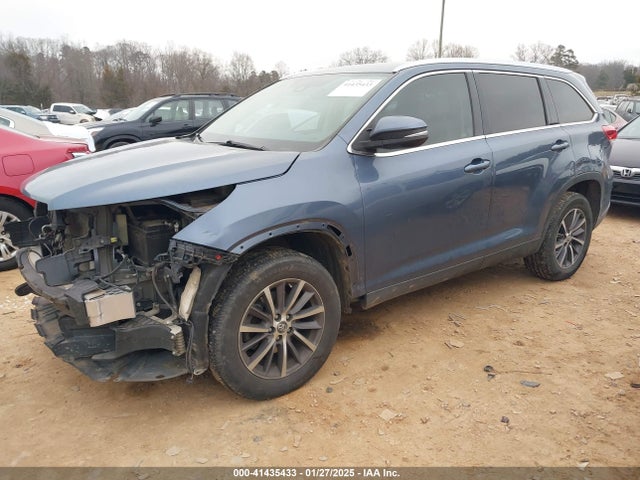 5TDKZRFH5KS317479 Toyota Highlander Xle