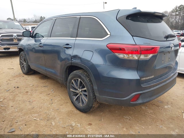 5TDKZRFH5KS317479 Toyota Highlander Xle