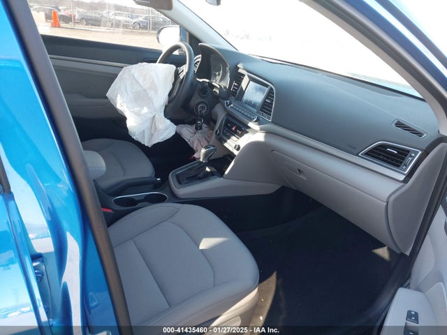 5NPD84LF2JH401832 Hyundai ELANTRA SEL