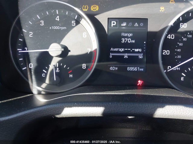 5NPD84LF2JH401832 Hyundai ELANTRA SEL