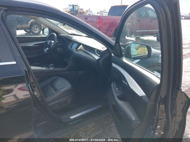 3PCAJ5M35KF125390 Infiniti Qx50 Essential/luxe/pure