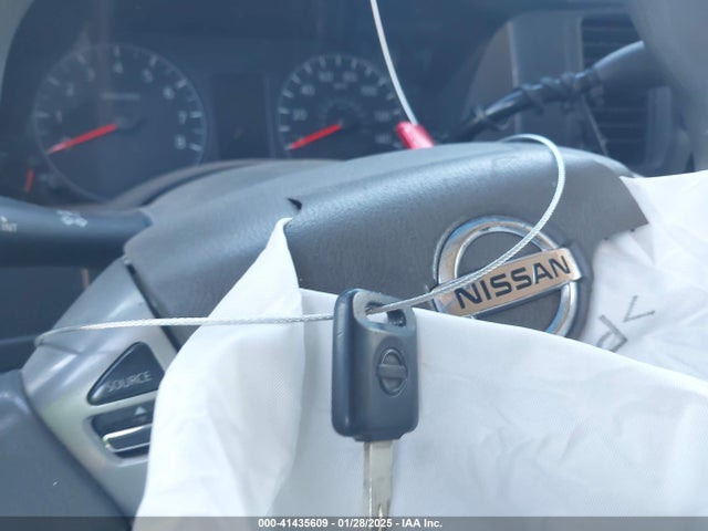 1N6BF0KY7MN805011 Nissan Nv Cargo Nv2500 Hd Sv Standard Roof V6