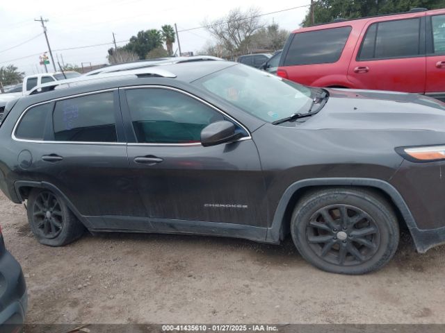1C4PJLCB9GW166857 Jeep Cherokee Latitude