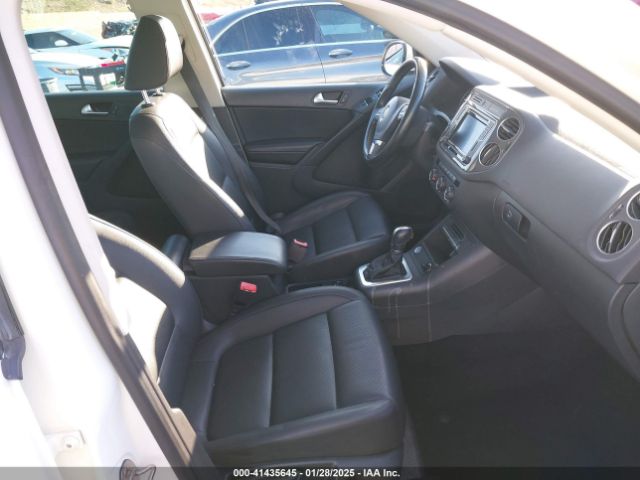 WVGAV7AX9GW501885 Volkswagen TIGUAN SE