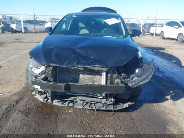 5NPD84LFXJH249752 Hyundai ELANTRA SEL