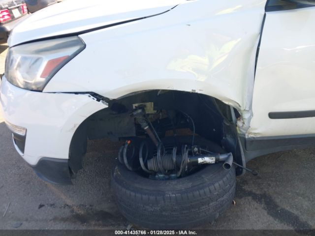 1GNKRFKD4HJ352528 Chevrolet Traverse Ls