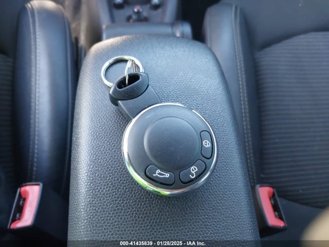 2011 MINI COOPER S COUNTRYMAN WMWZC3C52BWL79426 Photo 10