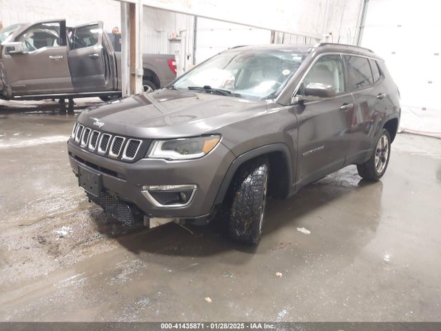 Jeep 2018 2018 3C4NJDCB2JT393818 Image 2