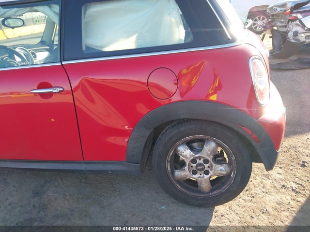 2011 MINI COOPER WMWSU3C52BT091762 Photo 5