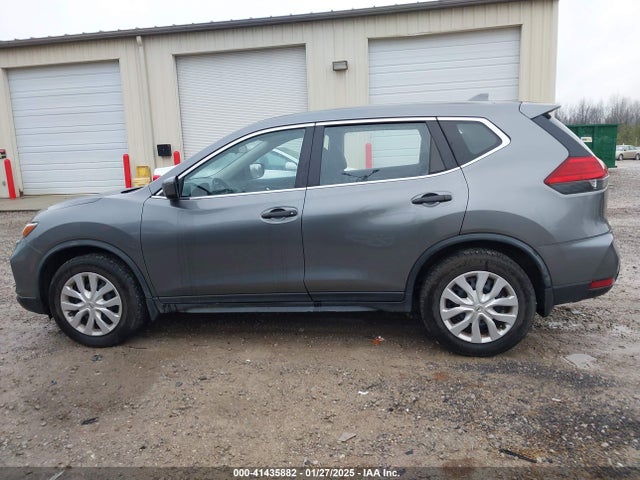 Nissan ROGUE S 2017 JN8AT2MT7HW134190 Image 14