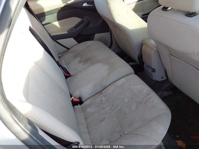 Ford FOCUS SE 2015 1FADP3K27FL317168 Image 8