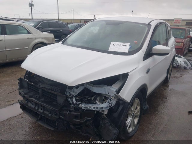 1FMCU0GD3HUE17333 Ford ESCAPE SE