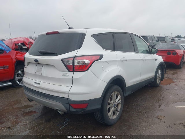1FMCU0GD3HUE17333 Ford ESCAPE SE