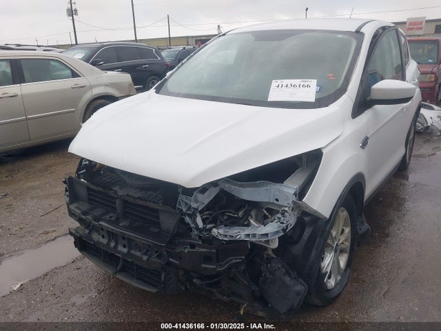 1FMCU0GD3HUE17333 Ford ESCAPE SE