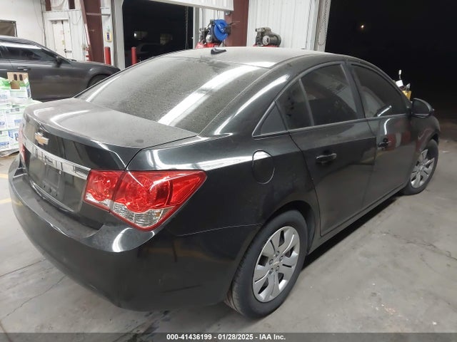 1G1PA5SH8E7207447 Chevrolet Cruze Ls Auto