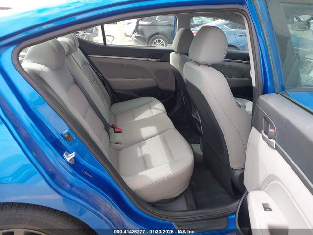5NPD84LF9HH057085 Hyundai ELANTRA SE