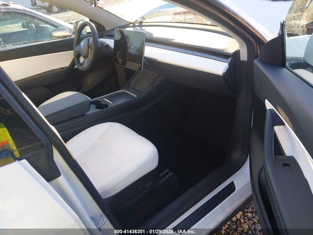2022 TESLA MODEL Y 7SAYGDEE0NF440810 Photo 4