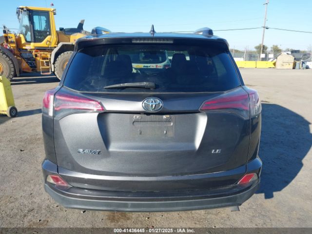 JTMZFREV3JJ154891 Toyota RAV4 LE