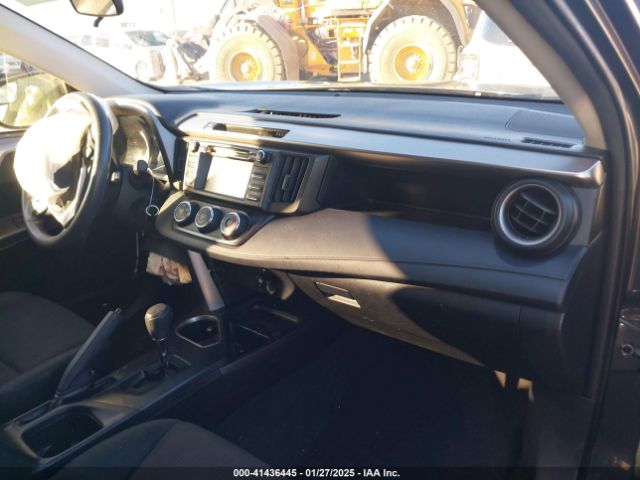 JTMZFREV3JJ154891 Toyota RAV4 LE