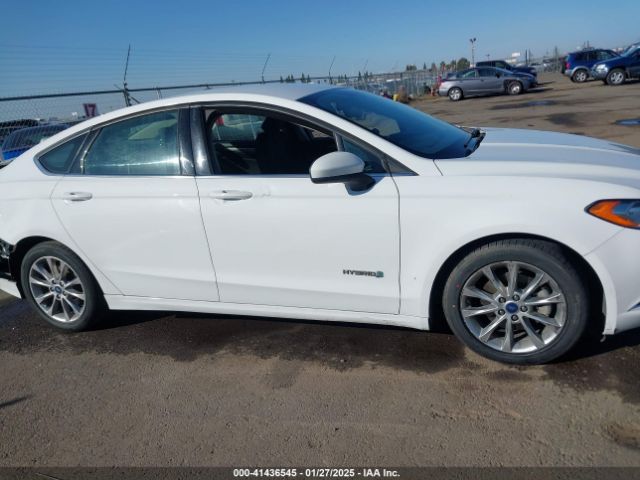 3FA6P0LU3HR355170 Ford Fusion Hybrid Se