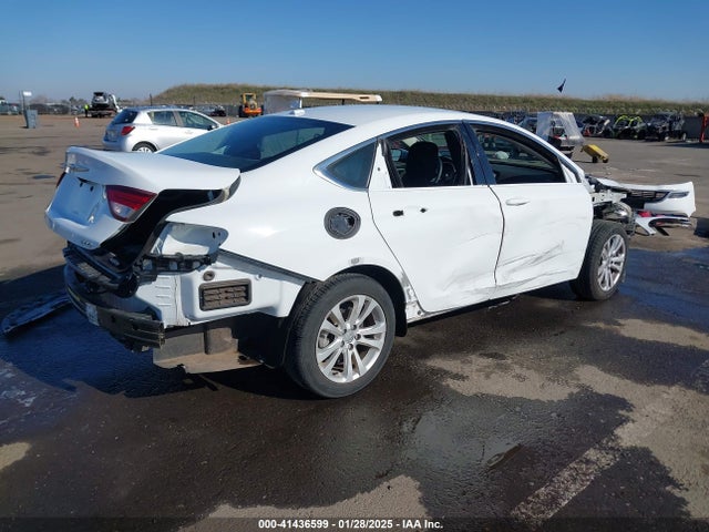 Chrysler 200 Limited 2015 1C3CCCAB1FN596032 Image 4
